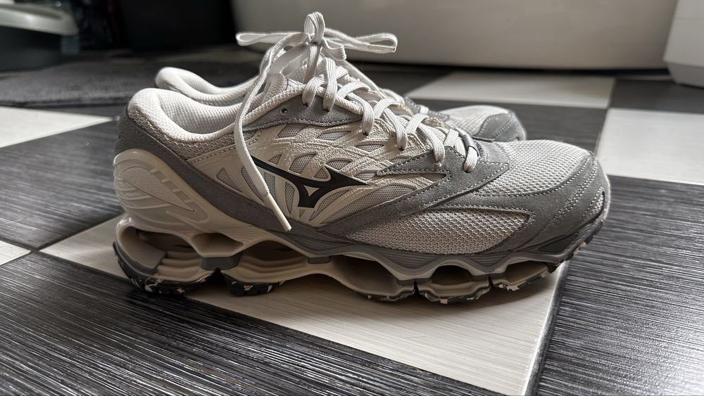 Чоловічі кросівки Mizuno Wave Prophecy 42 розмір