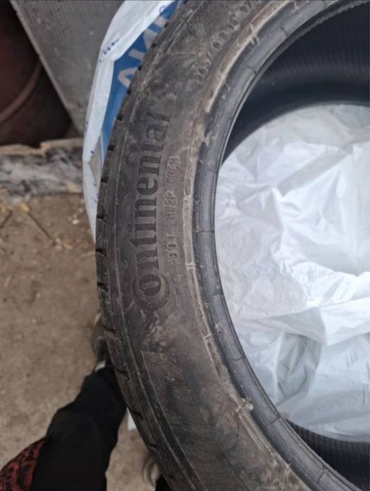 Продам пару скатів контіненталь 245/40/18 всесезонка