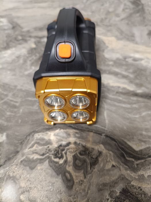 Акамуляторни фанари