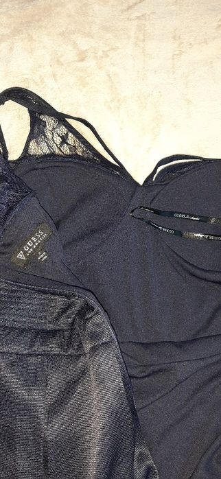 SUKIENKA GUESS roz S M granatowa z koronką