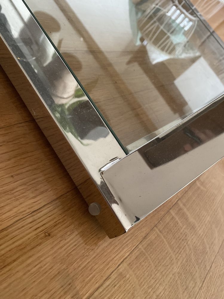 Mesa em vidro e metal cromado