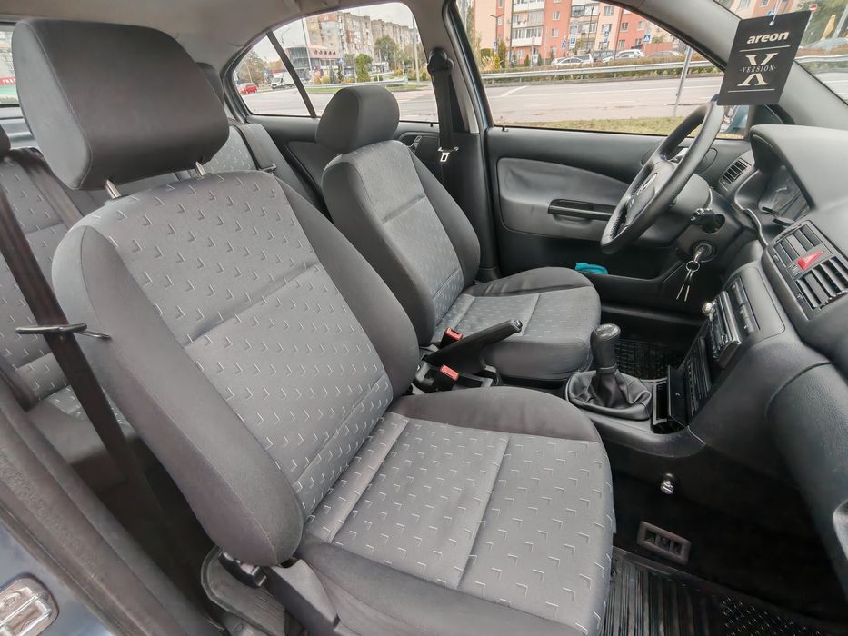 Skoda Octavia Tour 1.6 mpi бензин. 2007 рік