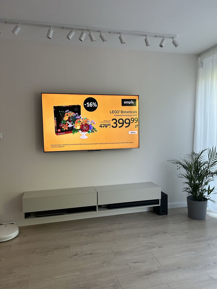 Szafka RTV firmy selsey
