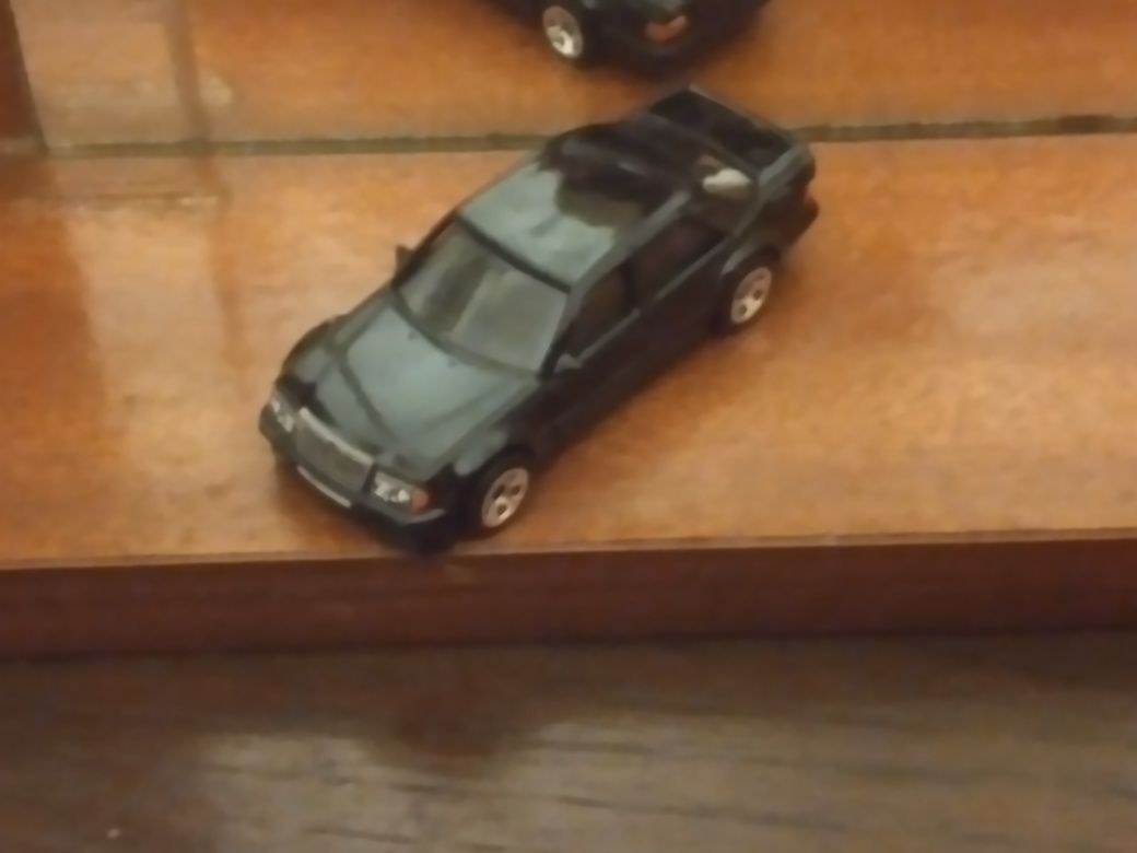 Vendo Mercedes Benz w124 evolution edition limitada!! Hotwheels!!