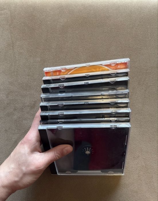 8 capas para CD/DVD novas.