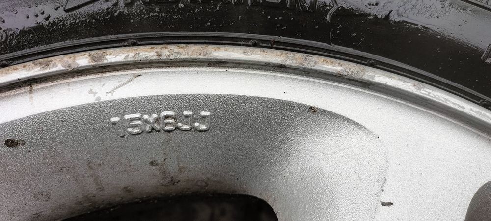 Продам, диски разом з шинами,на Мазда.
