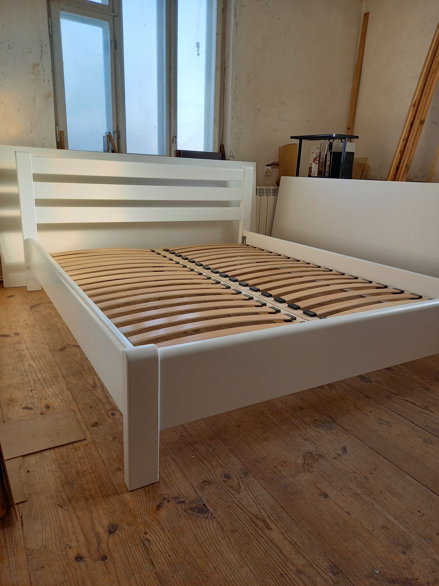 Ліжко деревяне з масиву дерева розмір може бути під замовлення