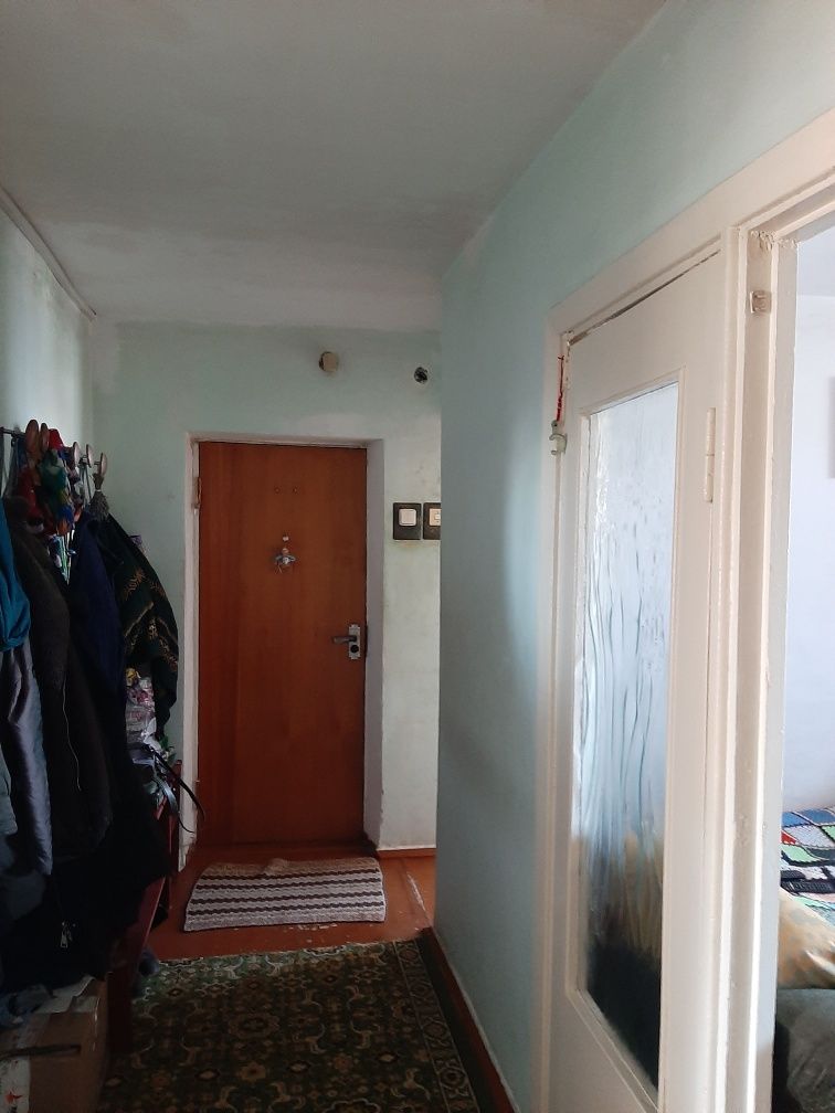 Продам 4-х квартиру на Польовій