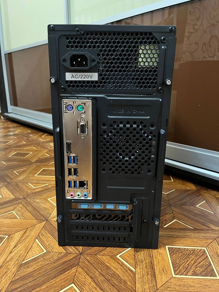 Ryzen 5 2400G, RX6600 8gb, 16gb DDR4, 250gb SSD ігровий компʼютер