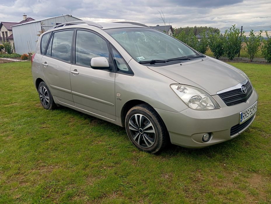 Sprzedam prywatnie Toyota Corolla Verso