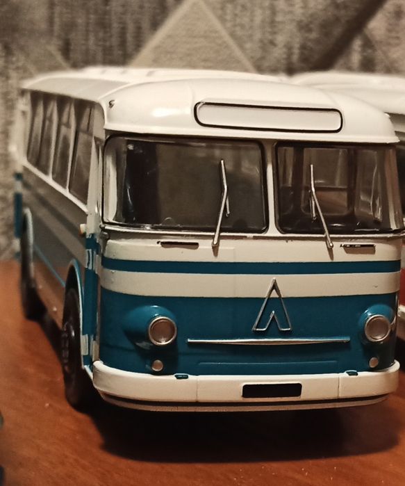 Автобус ЛАЗ-695 М туристичний