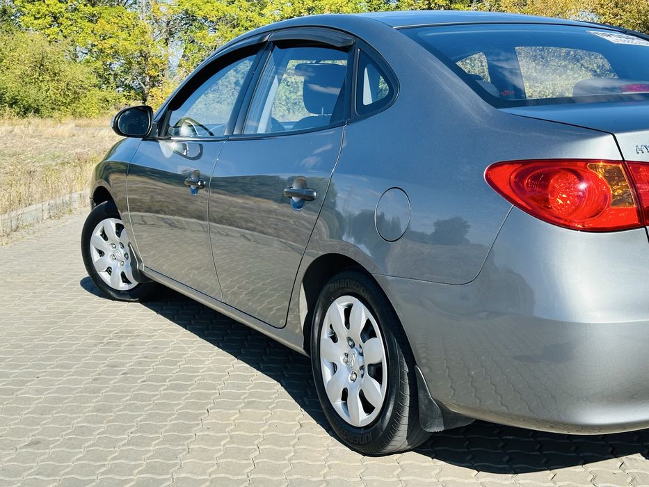 Hyundai Elantra 1.6л