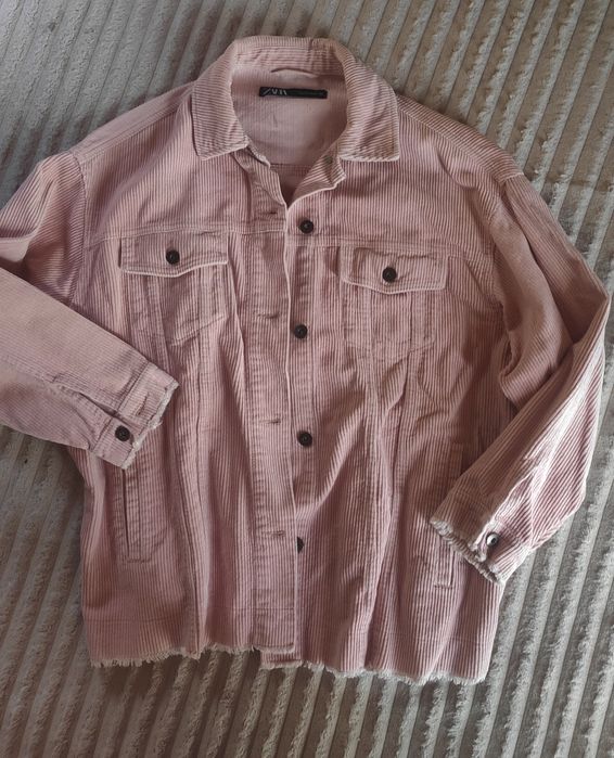 Стильная куртка/ ветровка Zara. Пудровая куртка оверсайз вельвет.