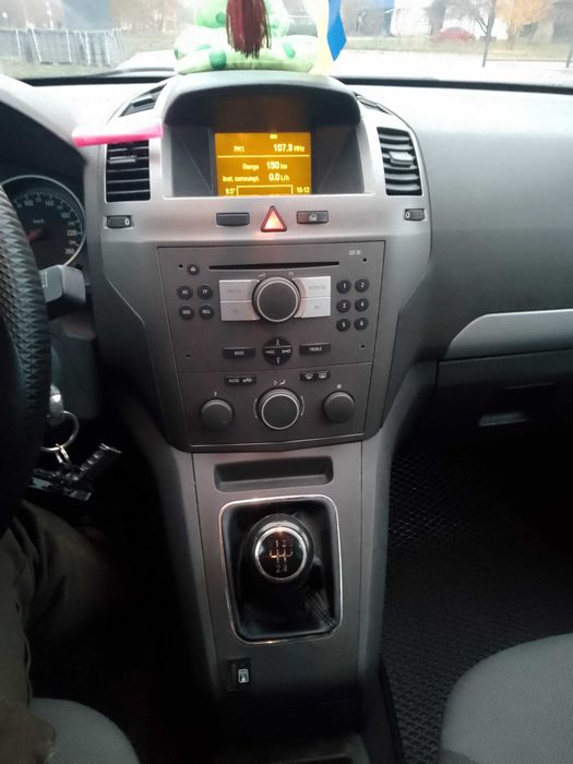 продам Opel Zafira B