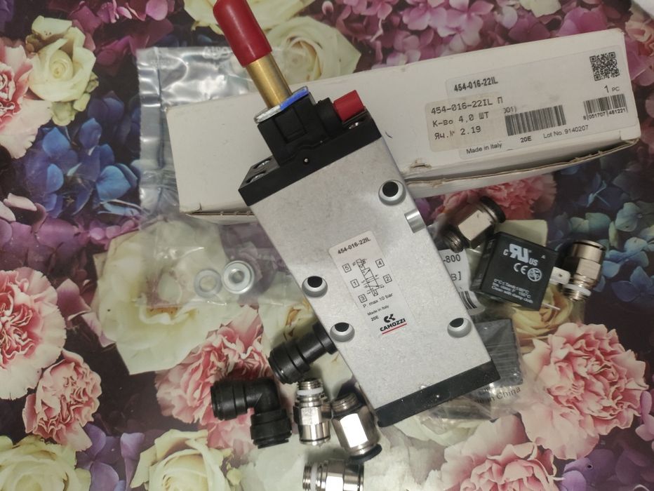Пневмораспределитель  Camozzi 454-016-22IL