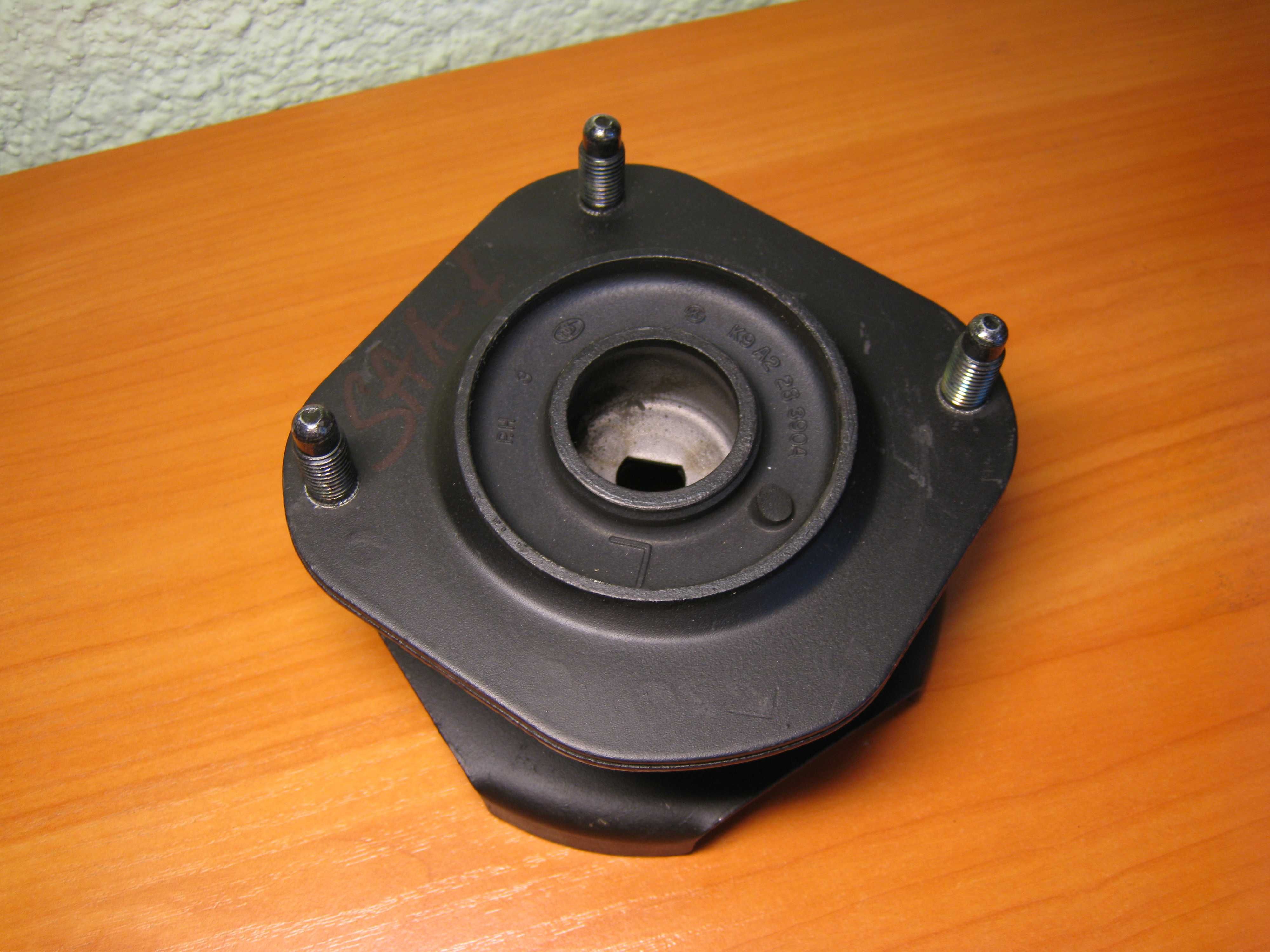 Опори амортизатора для Mazda 626 GE/626 GF/Xedos 6/PROBE 2/CLARUS