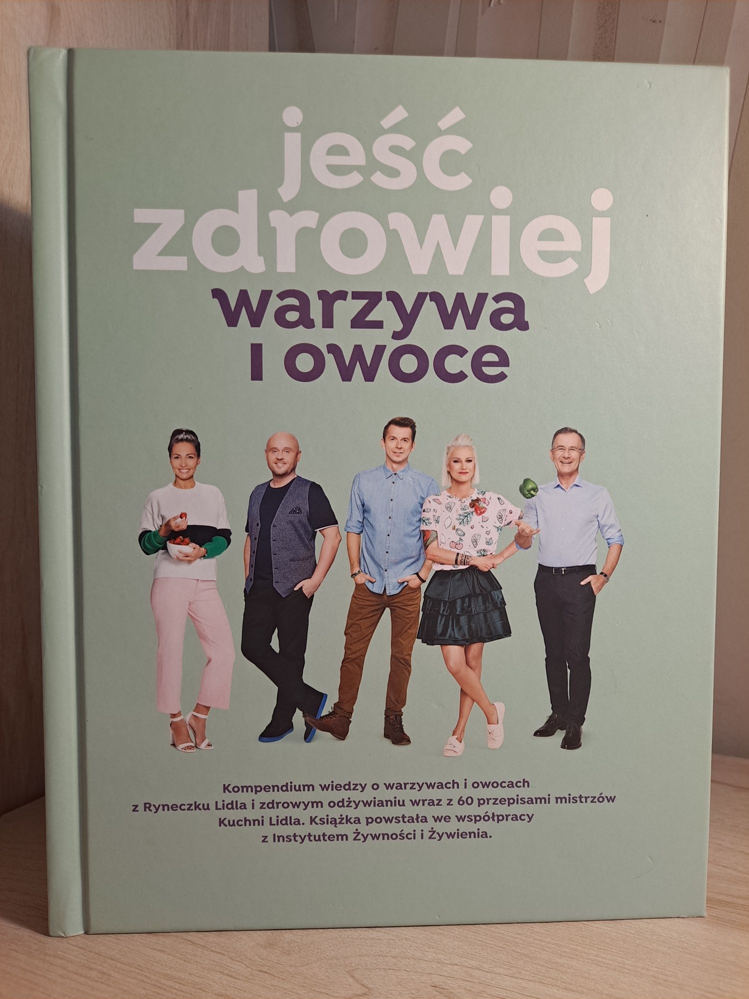 Książka LIDL "jeść zdrowiej warzywa i owoce"