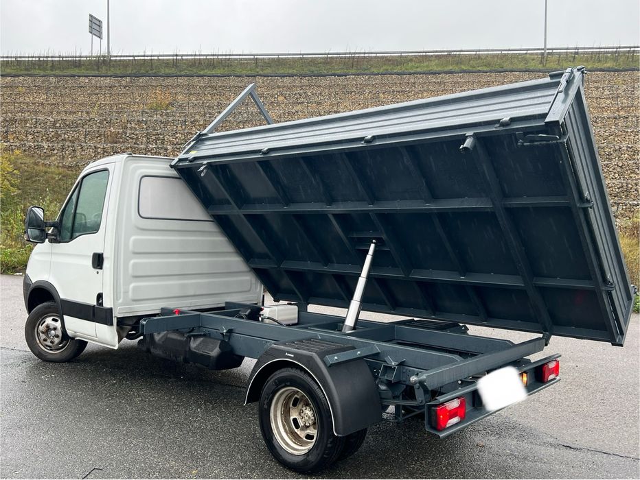 Iveco daily 2,3 hpi wywrotka bliźniak / nowa zabudowa /2011/super stan