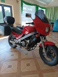 Motocykl honda NTV 650 turystyk