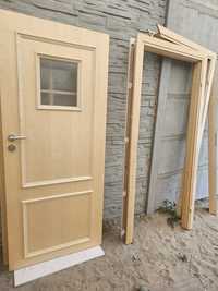 Drzwi łazienkowe 80 Prawe wraz z futrynami regulowanymi