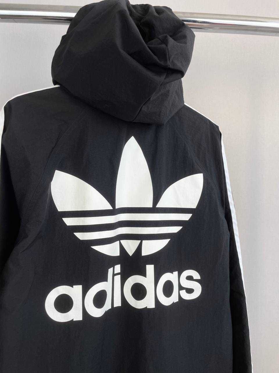 С-М Жіноча куртка Вітровка Adidas Originals ветровка оригинал