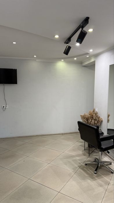 Аренда парикмахерского кресла, кератин,ботокс, колорист