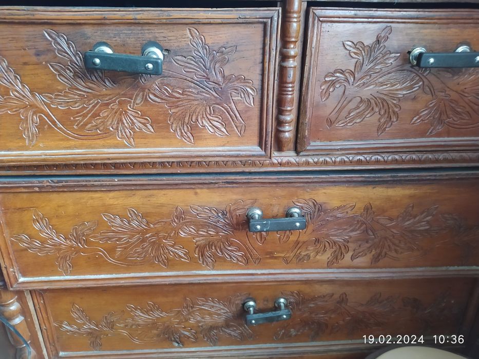 Продам старинный комод