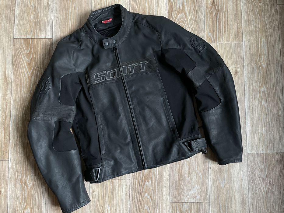 SCOTT. Класна шкіряна мотокуртка, повний комплект захисту! XL розмір