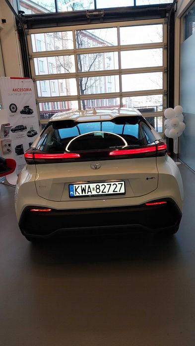 Toyota chr 2700 przebieg  jak z salonu