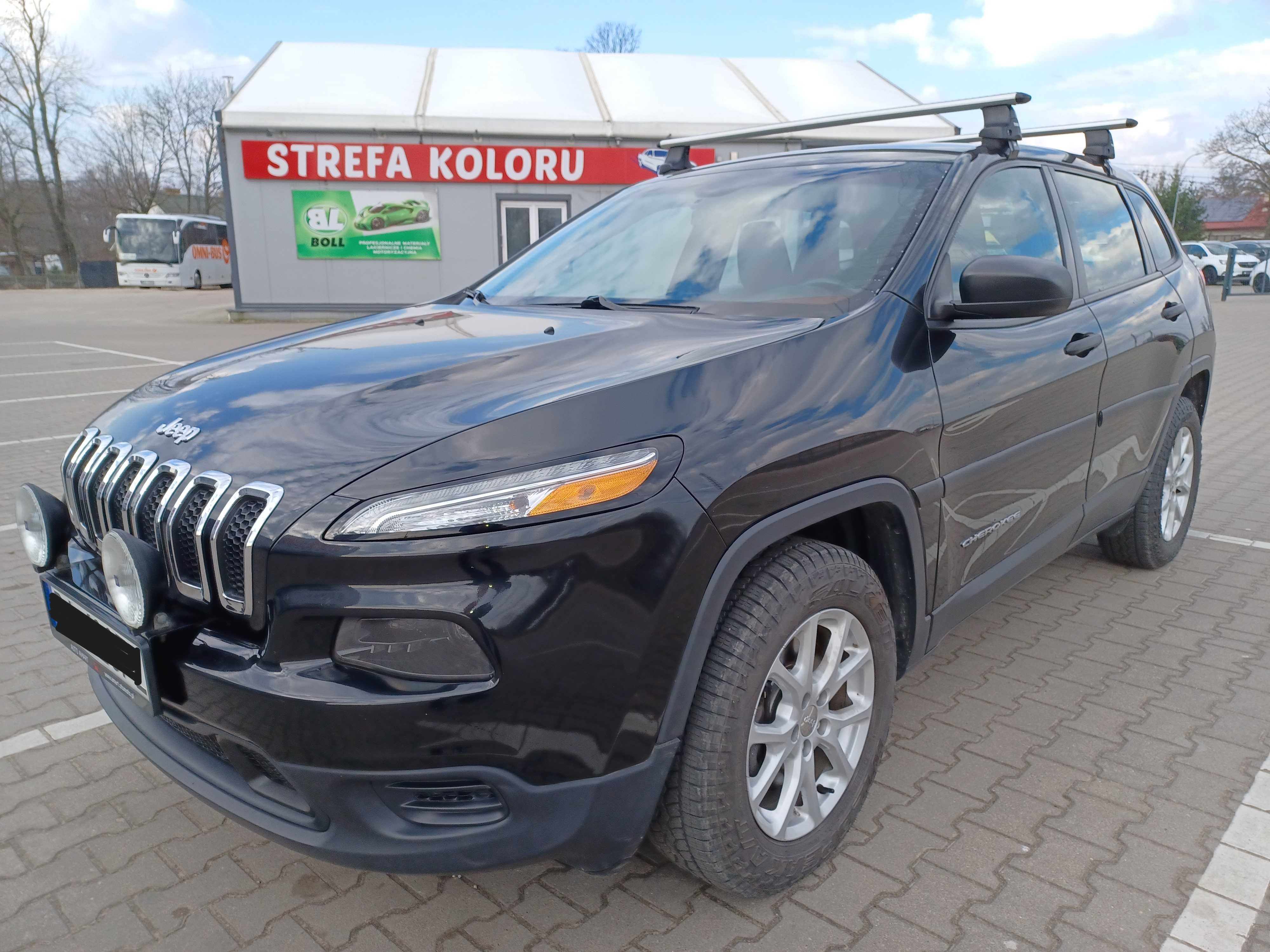 Niezawodny Jeep Cherokee Sport 4x4 2.4 177KM stan techniczny doskonały