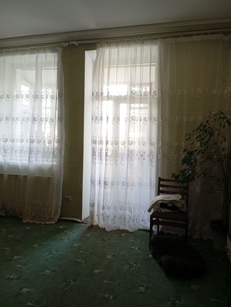 Здам 3. Кім.кв.біля Горохова!