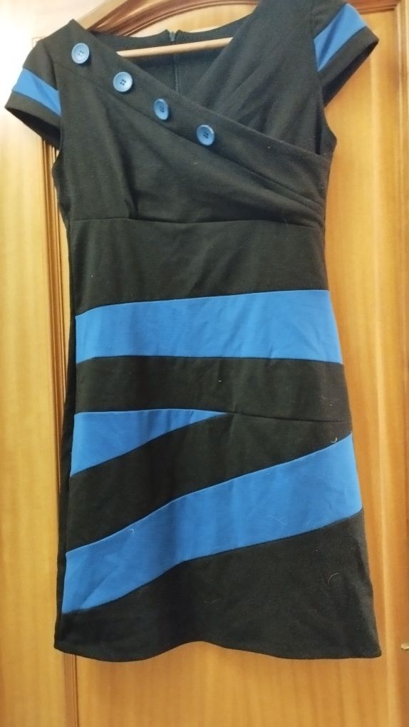 Saia de corpo azul e preto tam M