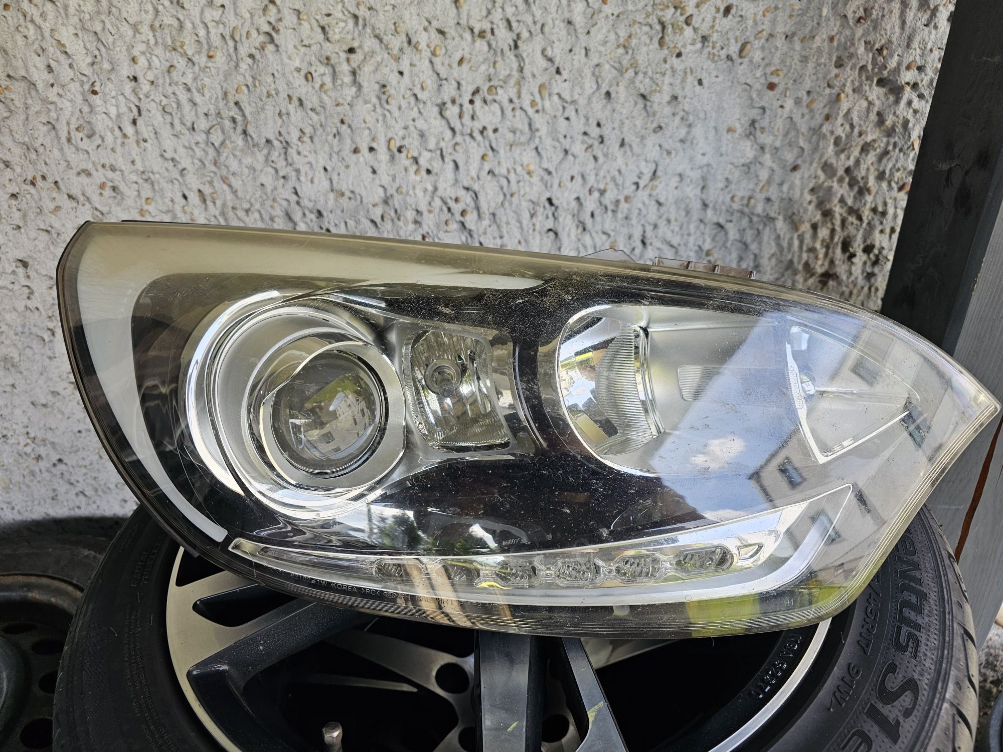 Lampa prawy przód Kia Rio 3 LED soczewka