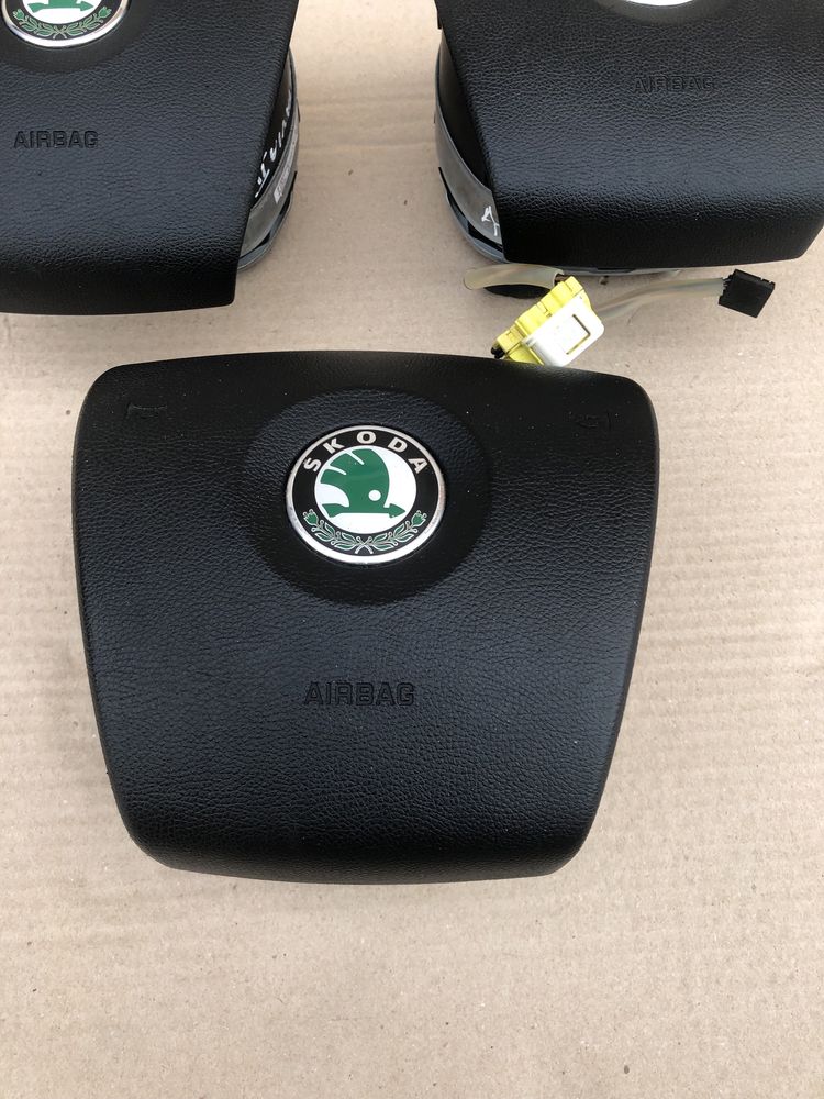 Подушка безпеки безопасности Airbag руля Skoda Octavia A5 Superb