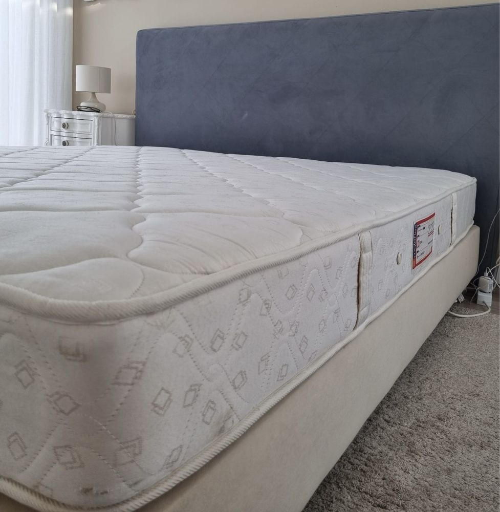 Cama completa ( colchao ,base e cabeçeira)