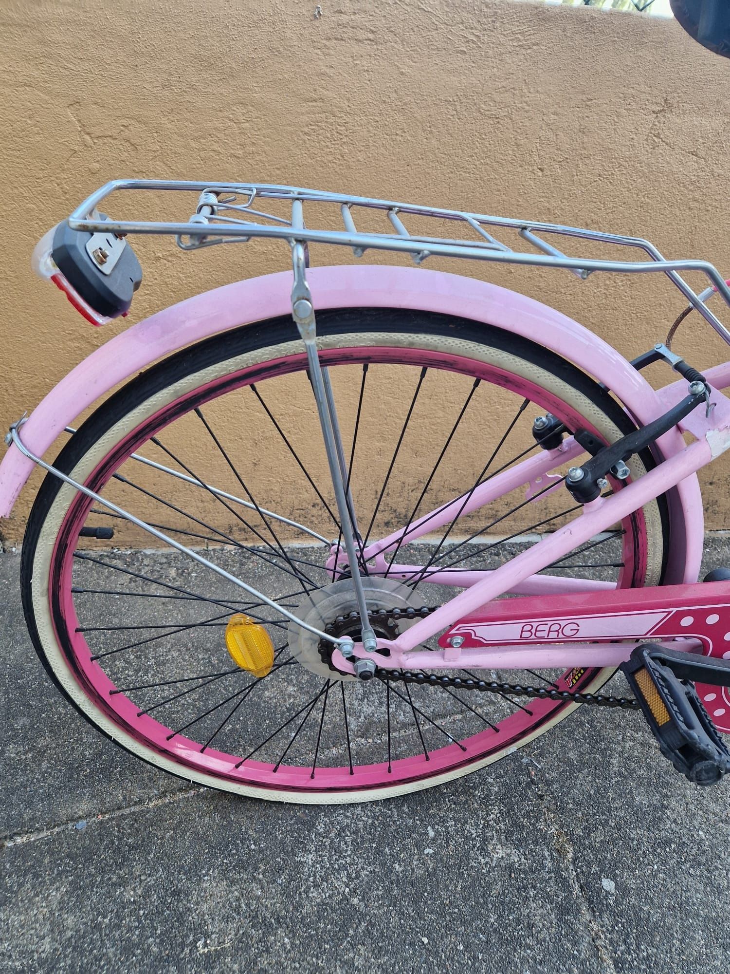 Bicicleta Berg menina roda 24