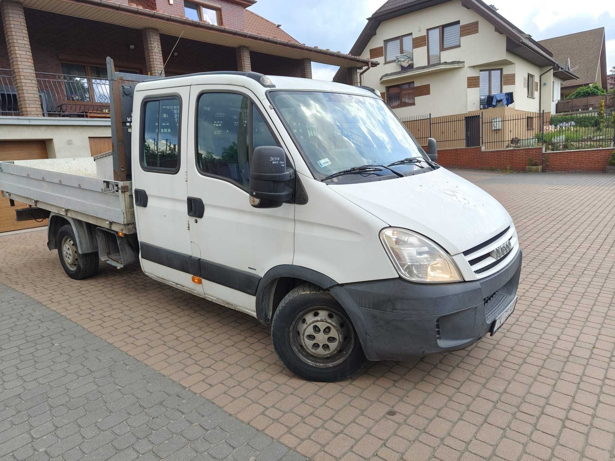 Iveco Daily 35 S 12 D – Brygadówka 7-osobowa – 2009 r.