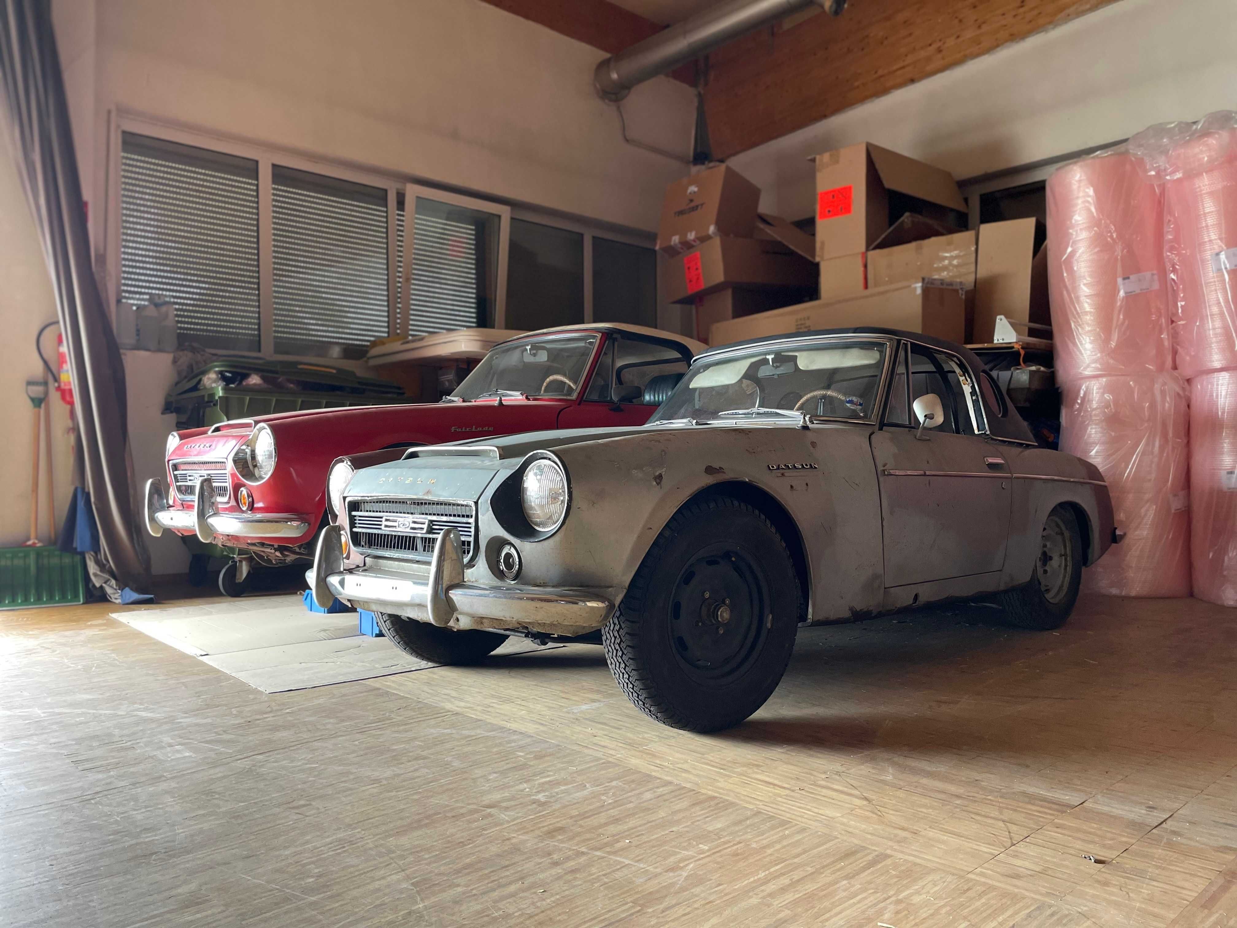 Nissan Datsun 2000