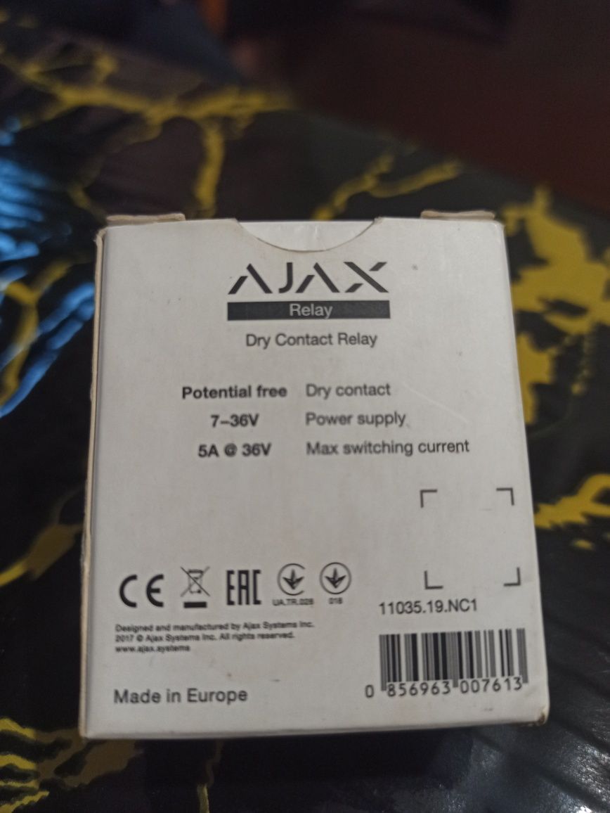 Беспроводное реле с сухим контактом Ajax Relay