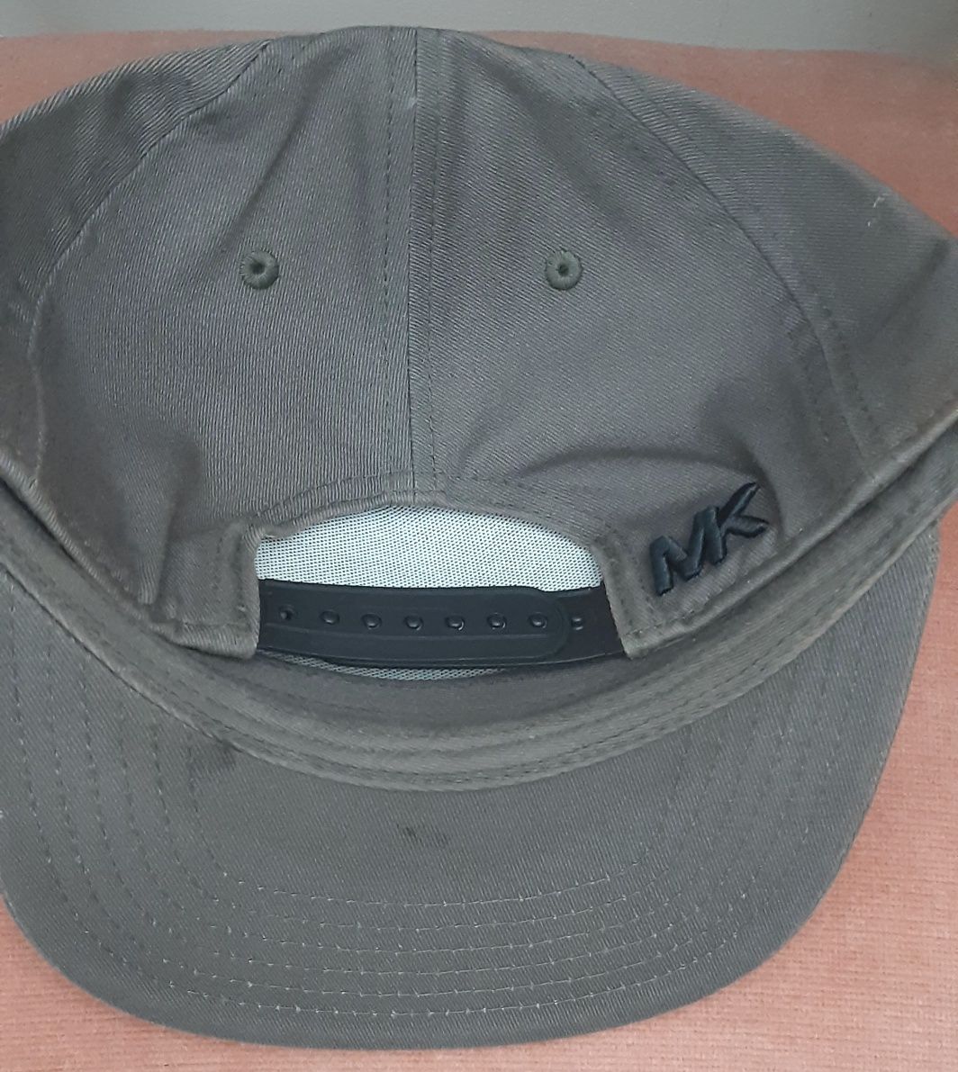 Boné Michael Kors