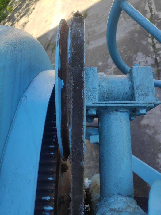 Duża betoniarka budowlana 150 l na siłę