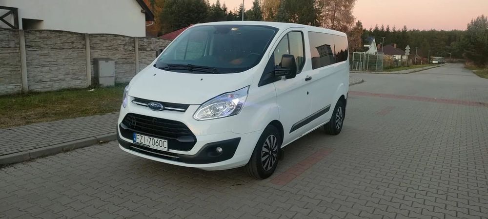 Ford Transit Custom 9 osobowy