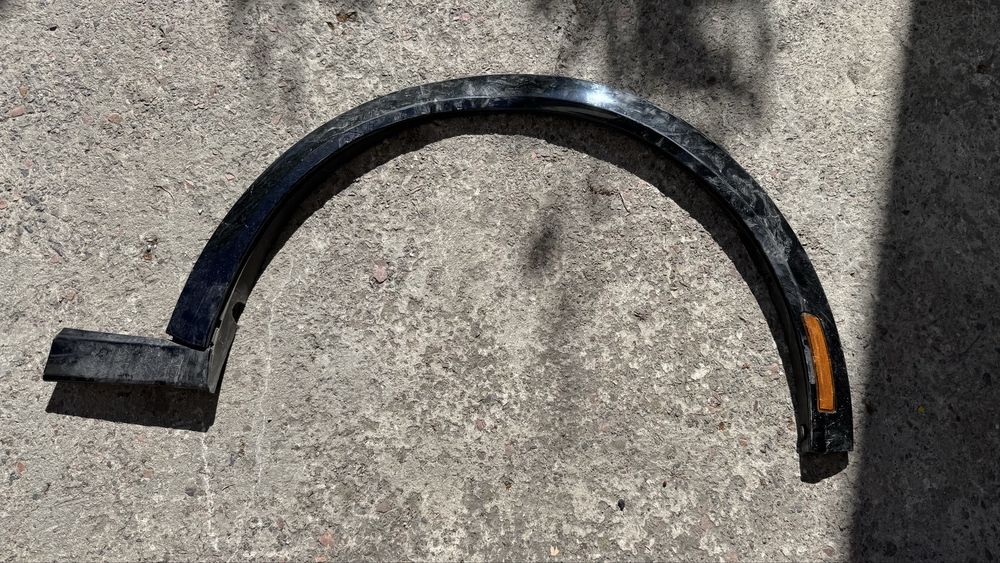 Під відновлення передня права піввісь, подушка руля, арка Ford Mach-e