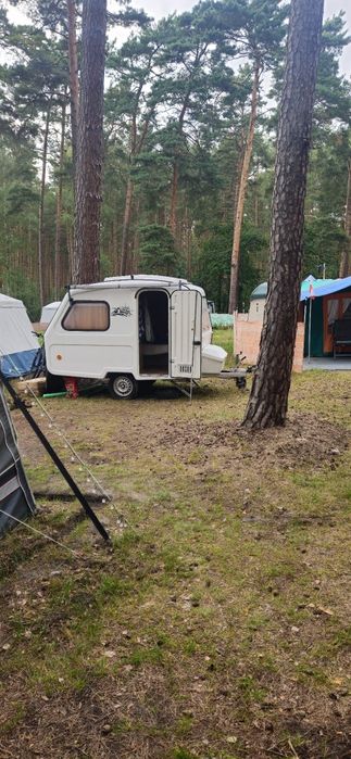 Przyczepa kempingowa niewiadòw N126E