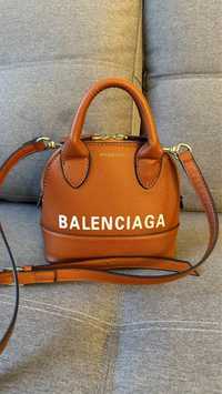 Шикарная сумка в стиле Balenciaga