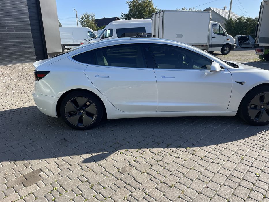 Tesla 3 2020р 100тис