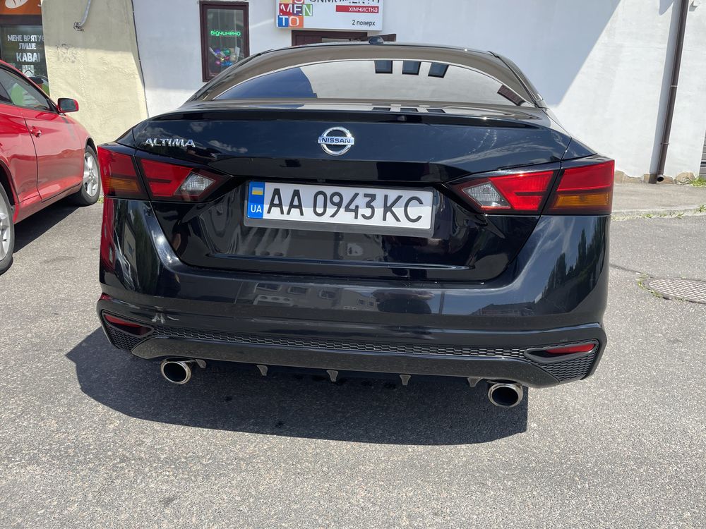 Продам Nissan Altima 2019