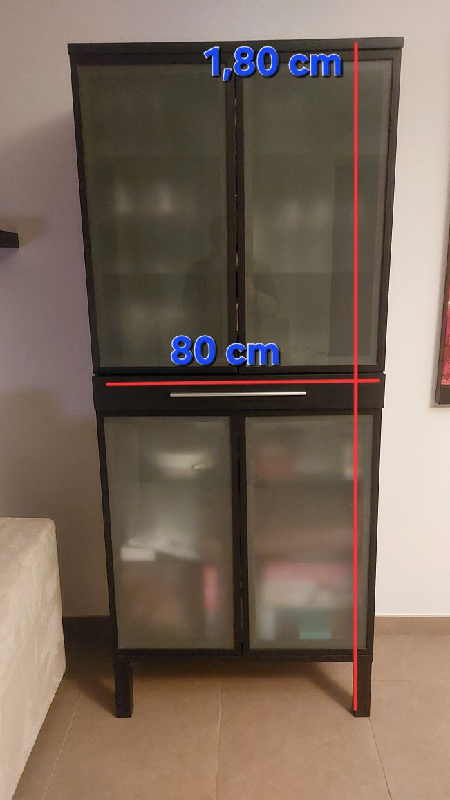 Armário ( vitrine)