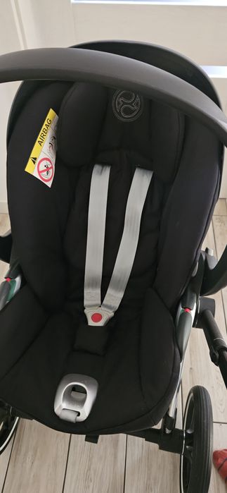 Wózek Cybex Priam 4.0 w zestawie 2w1 lub 4w1 z bazą obrotową.