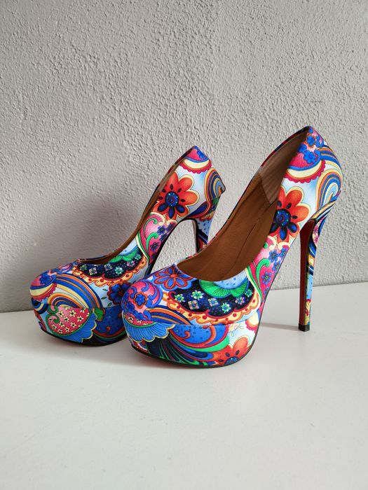 Szpilki nowe wysoki obcas kolorowe Hit